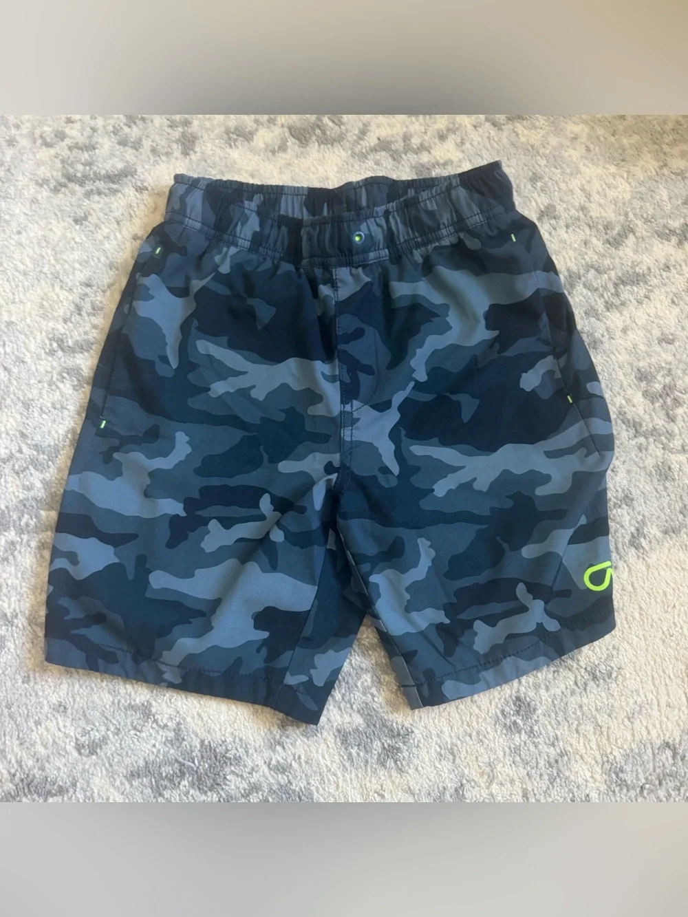 Gap fit blue camo shorts - boys 8